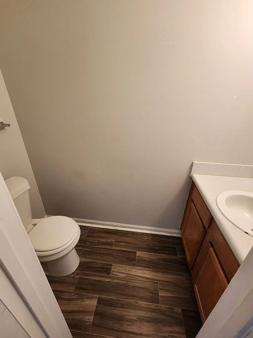 Castlewood Apartments - Huntsville, AL — Photo 4