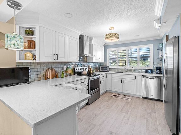 3rd image of 3300 S Ocean Blvd APT 420C