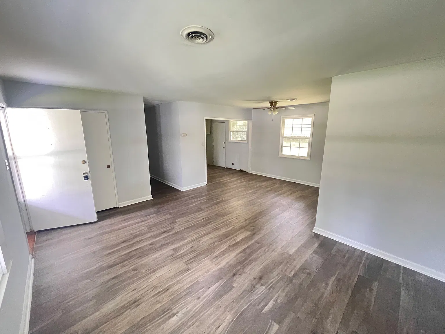 1113 Hahn Ave Northeast - 1 — Photo 3