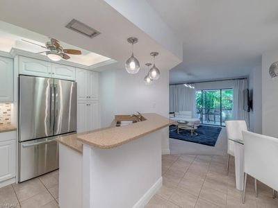 400 Valley Stream Dr APT 111, Naples, FL, 34113