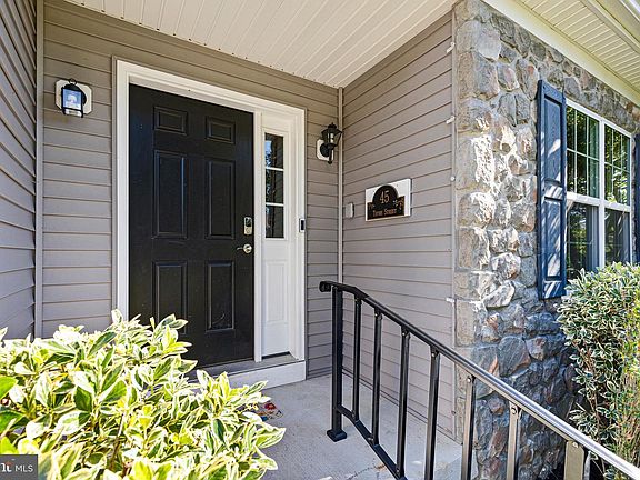 4th image of 45 Thyme St