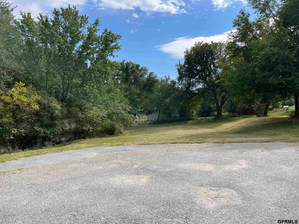 2709 Byron Rd, Plattsmouth, NE 68048