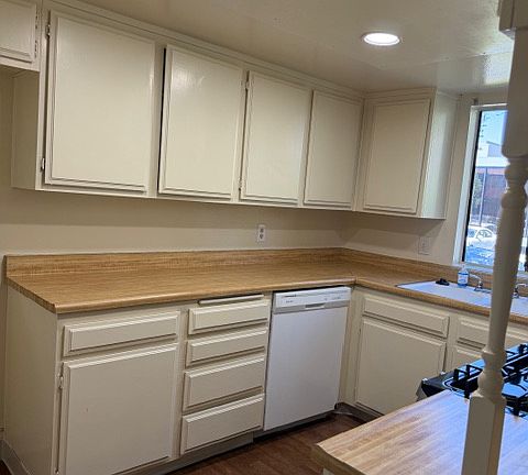 4th image of 215 S Hudson Ave APT 1