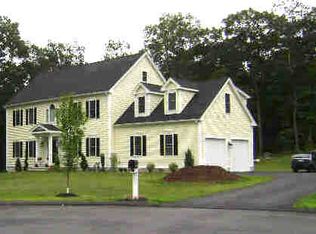 2 Williamsburg Rd, Higganum, CT 06441