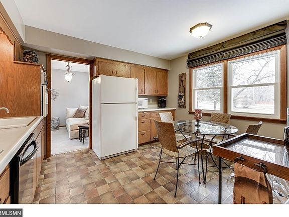 4th image of 108 Brookdale Dr