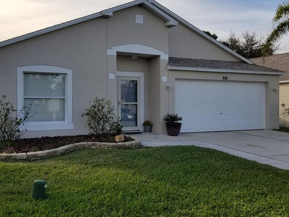 1st image of 842 Lake George Dr