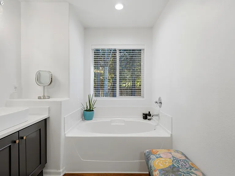 13936 SW Uplands Dr — Photo 27