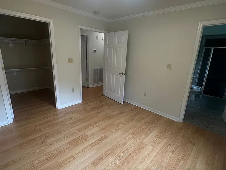 8104 Igou Gap Rd — Photo 24
