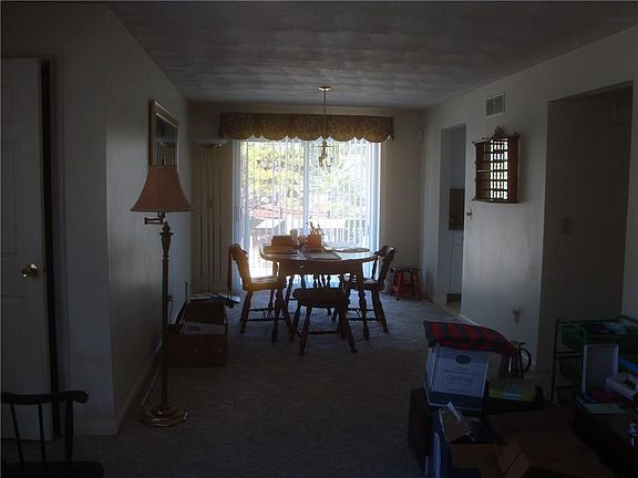 5th image of 201 Pinewood Dr #201