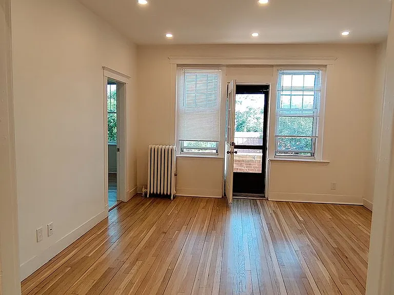25 Mount Hood Rd #3 — Photo 9