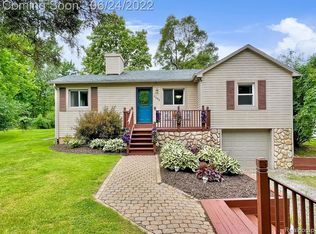 1485 W Silverbell Rd, Orion, MI 48359