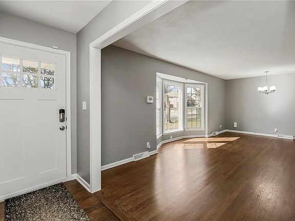 3rd image of 1700 NE 68th Ter