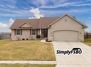 6472 International Dr, Bettendorf, IA