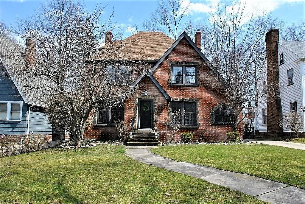 2587 Ashurst Rd photo 1
