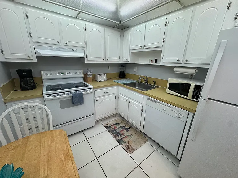3215 S Ocean Blvd #303 — Photo 14