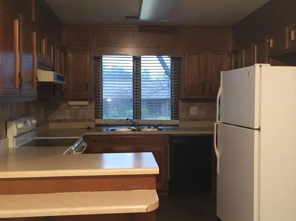 1202 Todd Mill Cir SE, Huntsville, AL 35803
