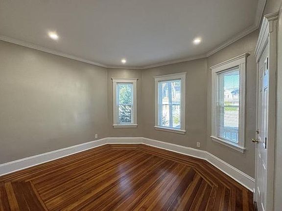 3rd image of 63 Grafton St #1