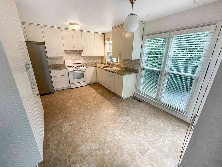 1454 Hembree Station Dr — Photo 7