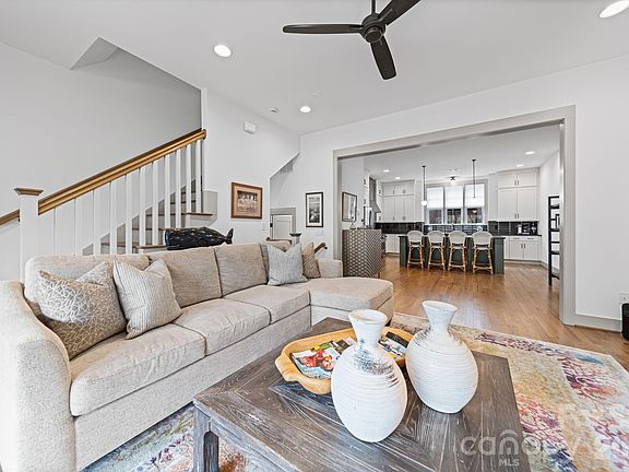 2nd image of 3018 Kalex Ct