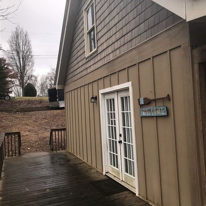 1st image of 1836 Lakewood Dr