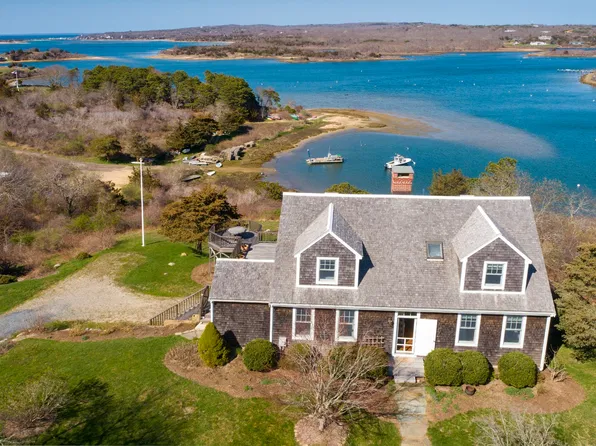 1 Clam Point Cove Rd, Chilmark, MA 02535