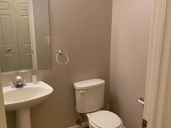 5th image of 5897 Norham Dr