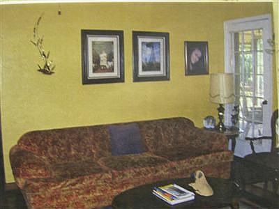 3rd image of 118 E McKinley Ave