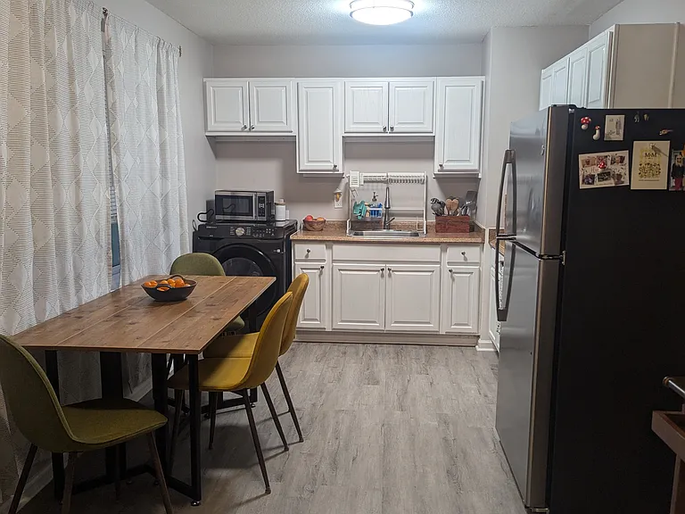 102 Forrest Ave — Photo 4