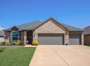 1001 Hopper Ln, Van Alstyne, TX 75495