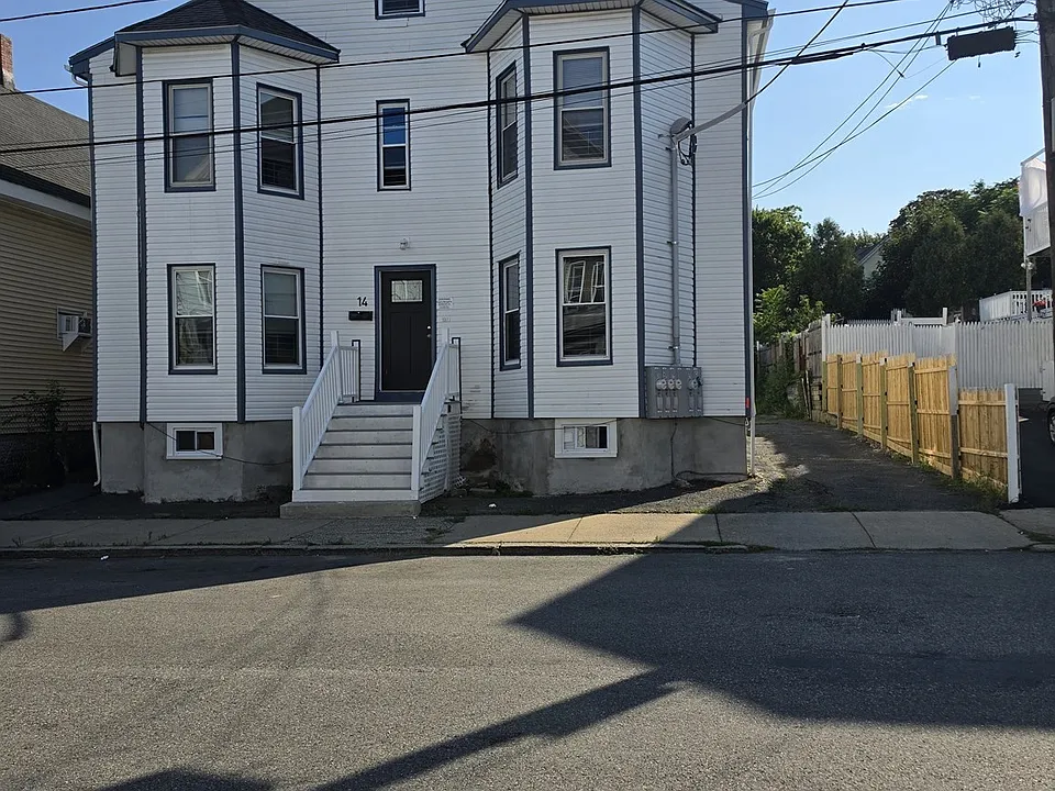 14 Ridgeway St #1