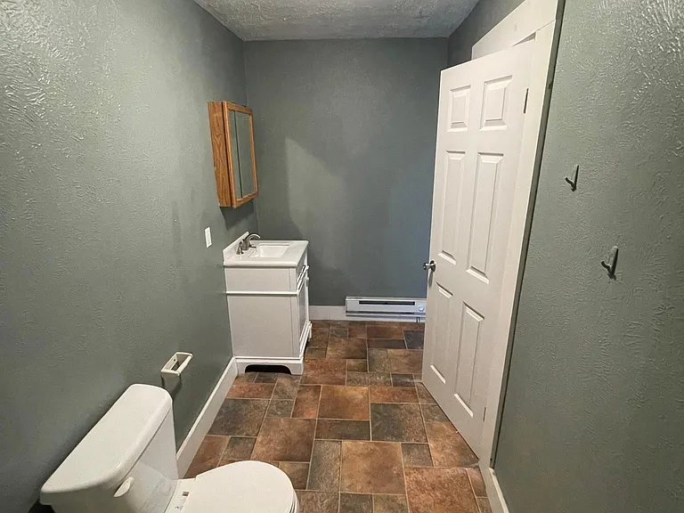 939 N Ewing St — Photo 7