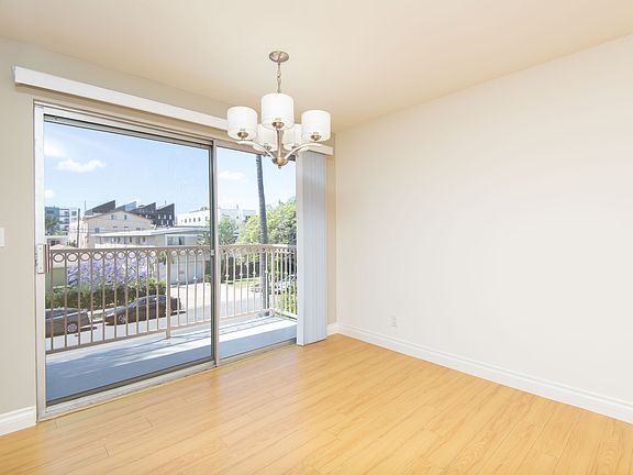 5th image of 3646 Mentone Ave APT 5