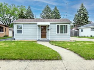 7937 Pershing Blvd, Kenosha, WI 53142