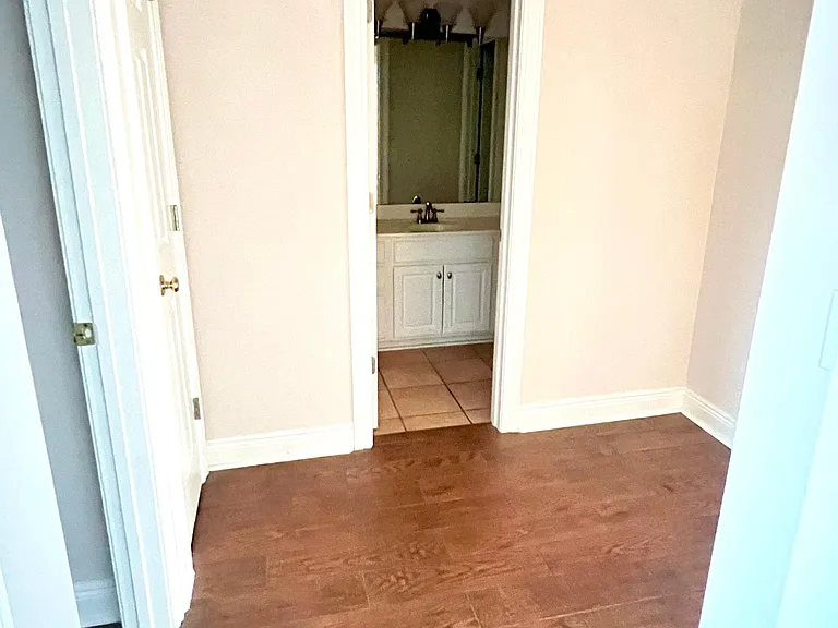 506 Laurelwood Dr — Photo 17