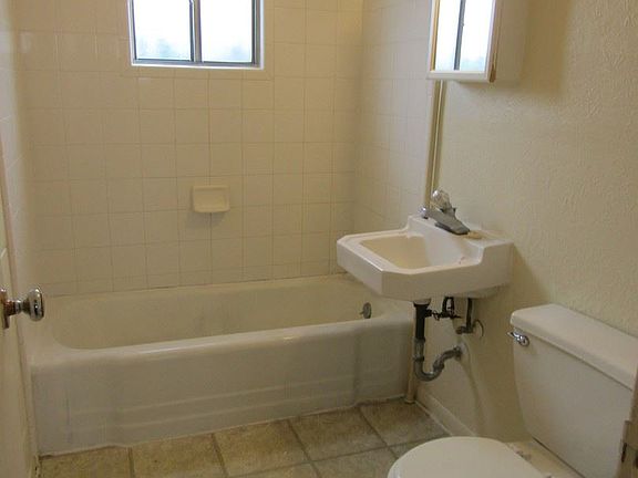 5th image of 1415 Wyoming Ave APT 3