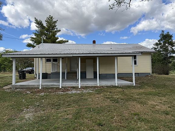 2nd image of 447 Pepper Hill Rd