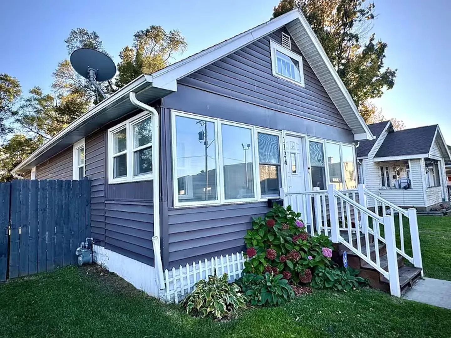 2 bed, 900 sqft, $3,000 — Photo 1