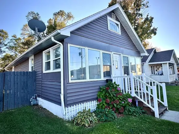 1134 Chalfant St, South Bend, IN 46617