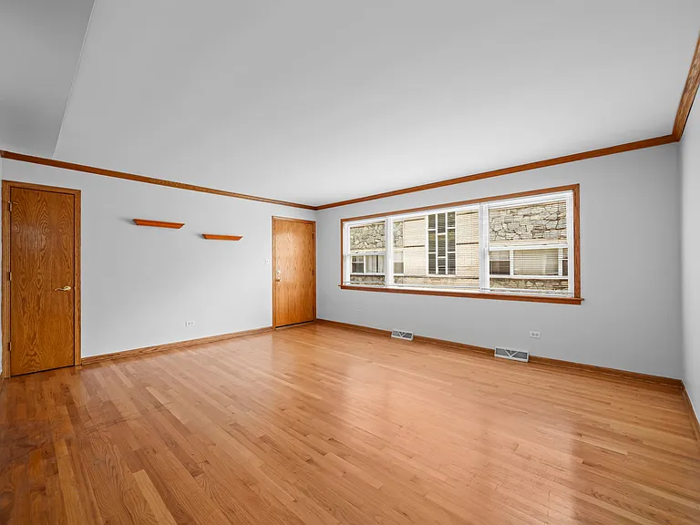 8610 W Summerdale Ave #2S — Photo 2