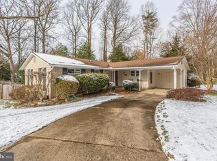 4871 Wheatstone Dr, Fairfax, VA 22032