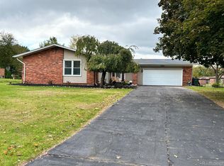 53353 Starlite Dr, Shelby Township, MI