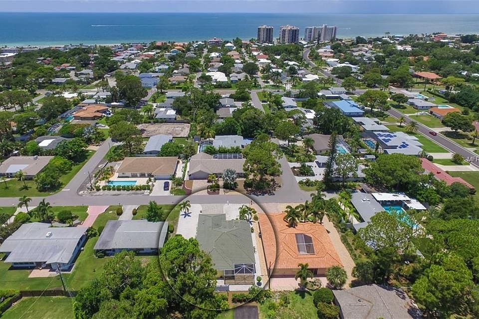 1st image of 417 Beach Park Blvd