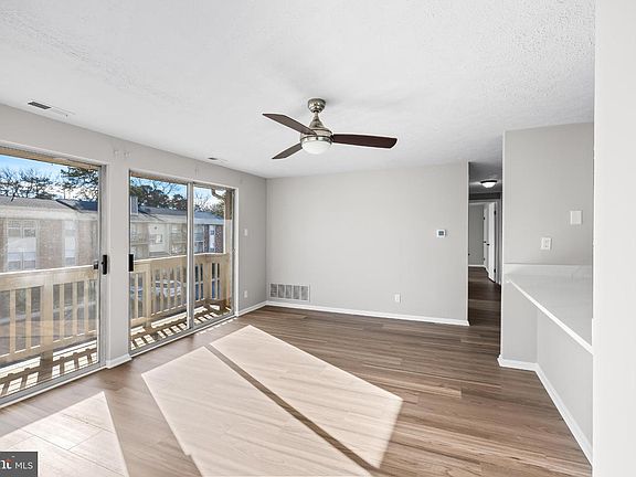 3rd image of 69 Sweetfern Ct