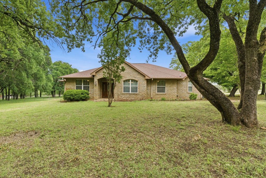 1596 County Road 510, Stephenville, TX - View 3