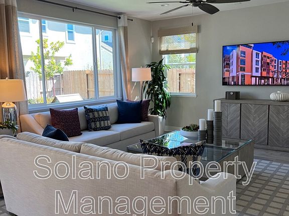 5th image of 809 Cosmos Dr