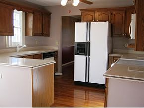 3rd image of 261 Timberland Cir
