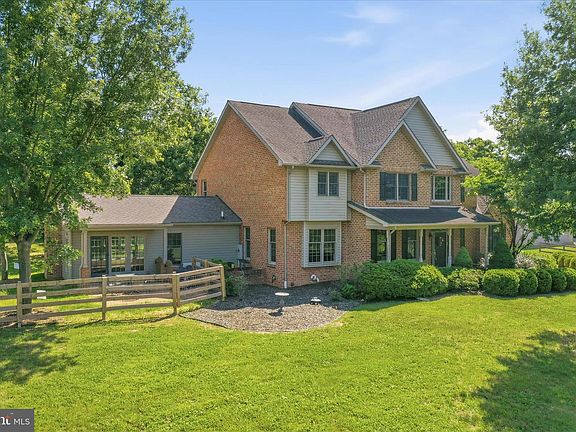 4th image of 21615 Ridenour Rd