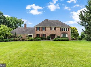 4 Windswept Dr, Malvern, PA 19355