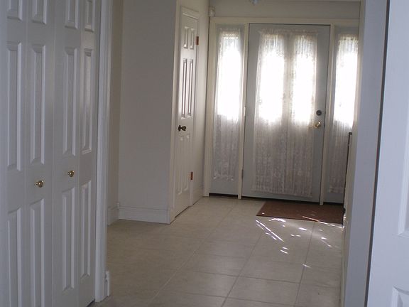 Bright, airy entryway