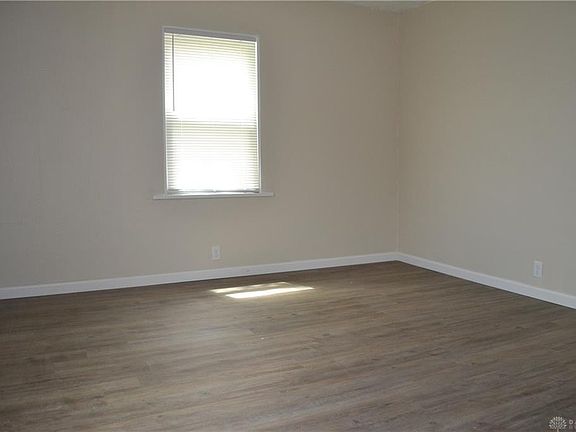 2nd image of 2112 Catalpa Dr
